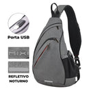 Mochila Transversal Versátil Masculina - Impermeável e com Entrada USB