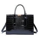 Bolsa Feminina em Couro Detalhado - Pague 1 Leve 3